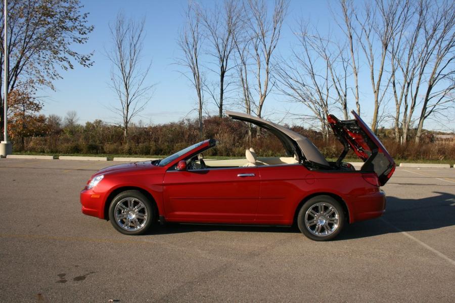  Chrysler Sebring Limited Convertible 2008 года  (фото 26 из 27)